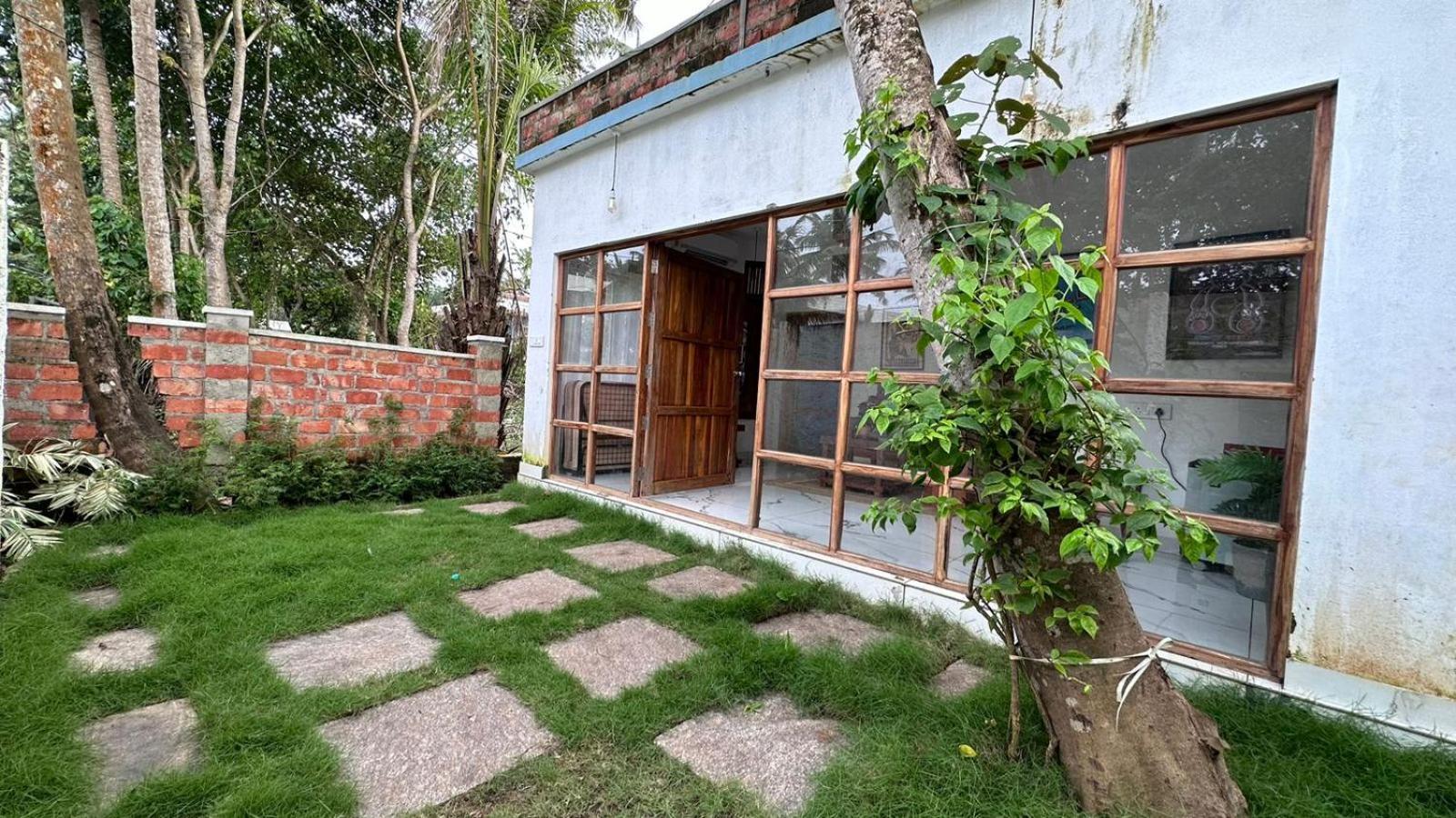 Bed and Breakfast Nidra By Sarwaa Varkala Exteriér fotografie